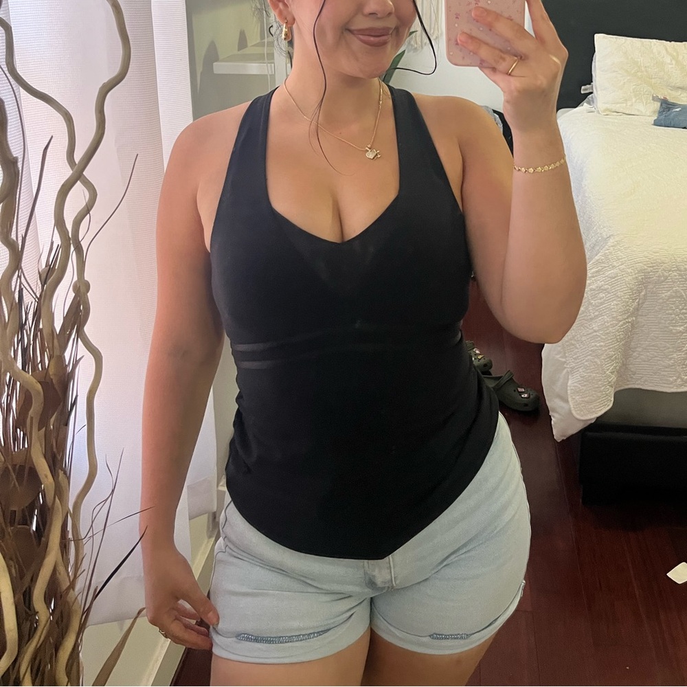 Lululemon top